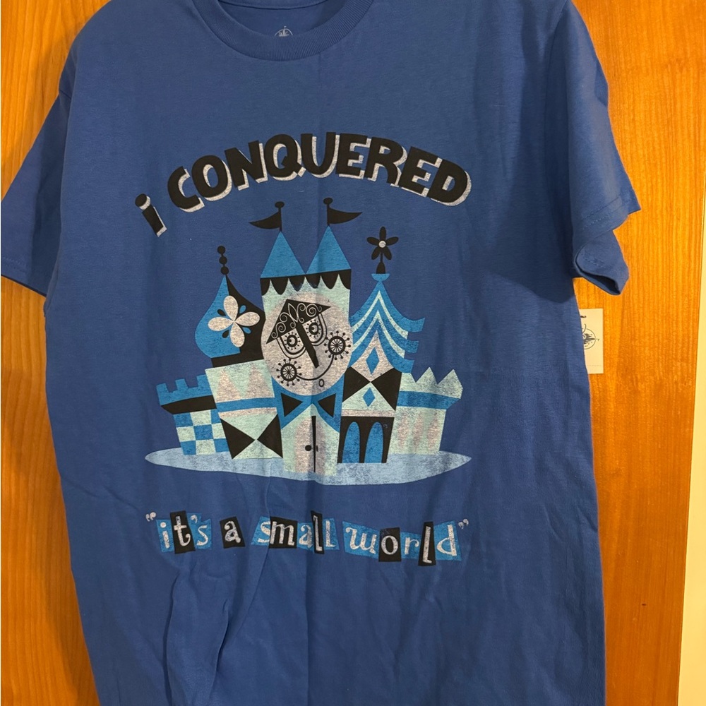 NWT Women’s Walt Disney it’s a small world tshirt sz medium